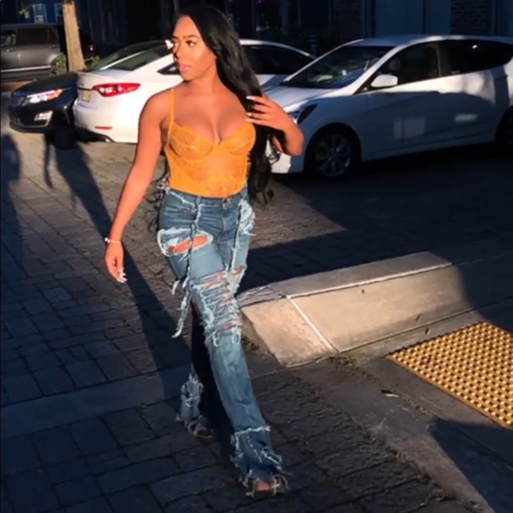 Custom distressed jeans - Picture 2 of 2